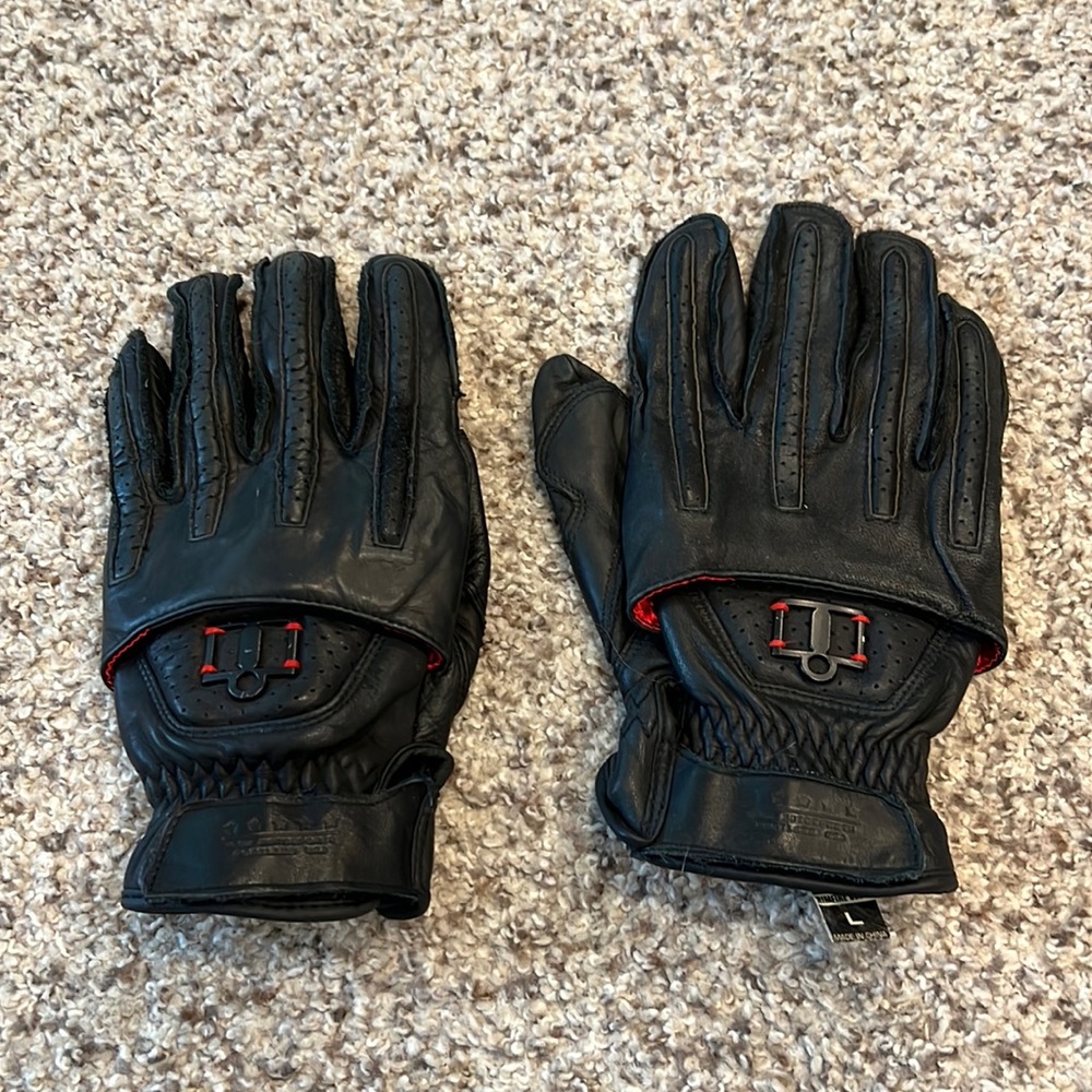 Icon 1000 Rimfire Motorcycle Glove with D30 Inserts
